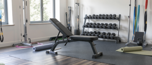 découvrez notre guide d'achat complet pour choisir les équipements de fitness polyvalents adaptés à vos besoins et améliorer efficacement vos entraînements à domicile.